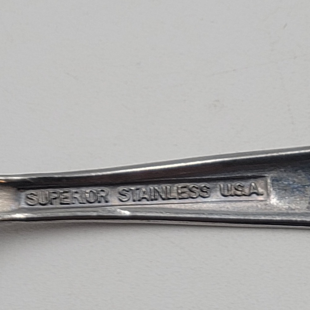 Superior Stainless USA INS16 Starburst Flatware 4 Grapefruit Spoons 1 Knife Set - Picture 7 of 7